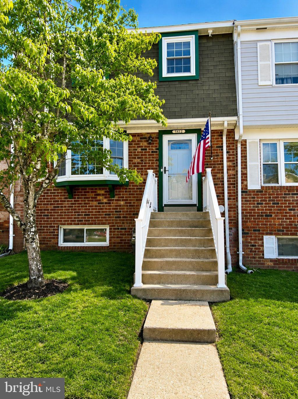 1012 JAMES MADISON CIRCLE