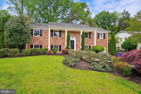 Photo of 7814 Friars Court, ALEXANDRIA, VA 22306 (MLS # VAFX2316090)