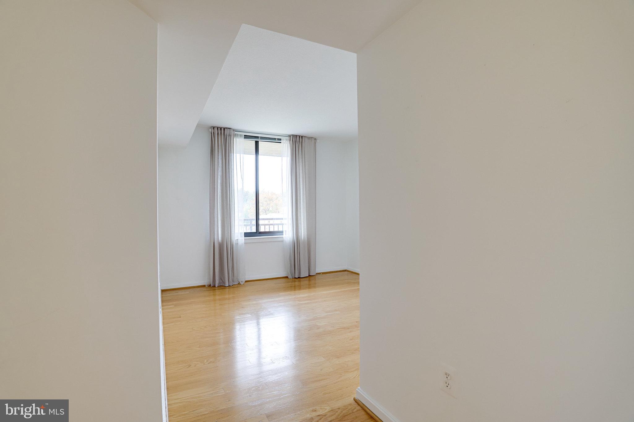 COURTHOUSE - Residential Lease