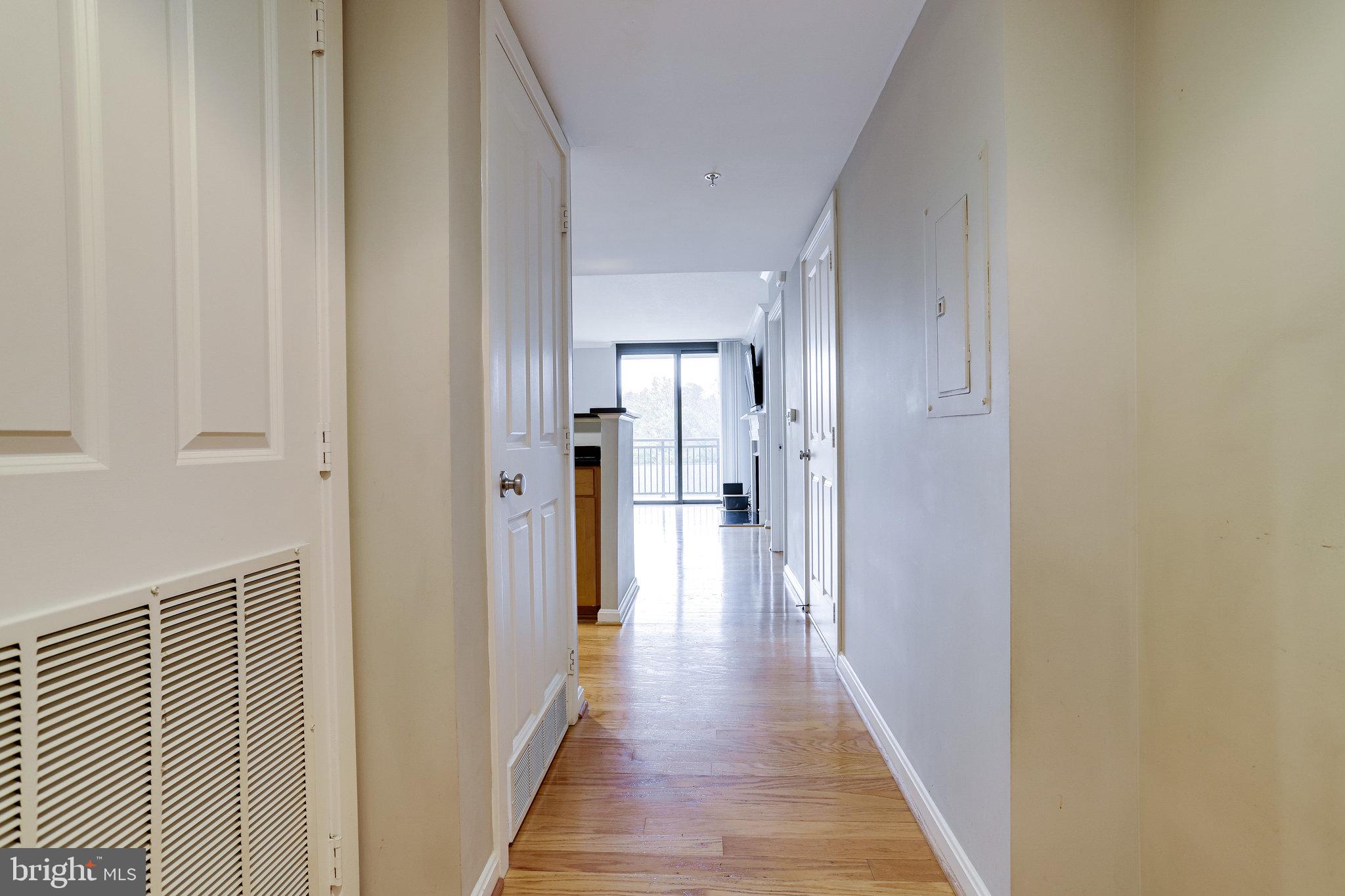 COURTHOUSE - Residential Lease