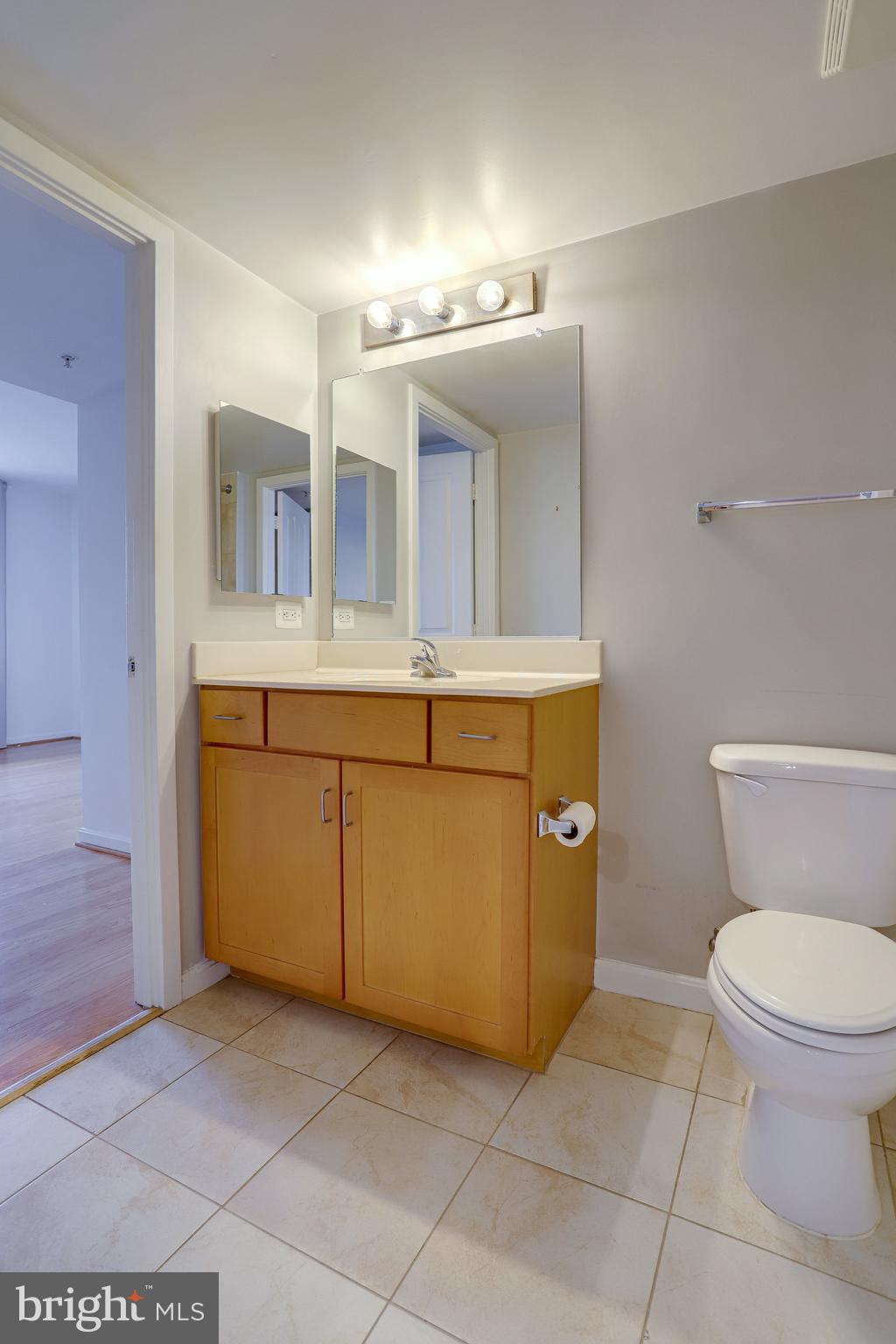 COURTHOUSE - Residential Lease