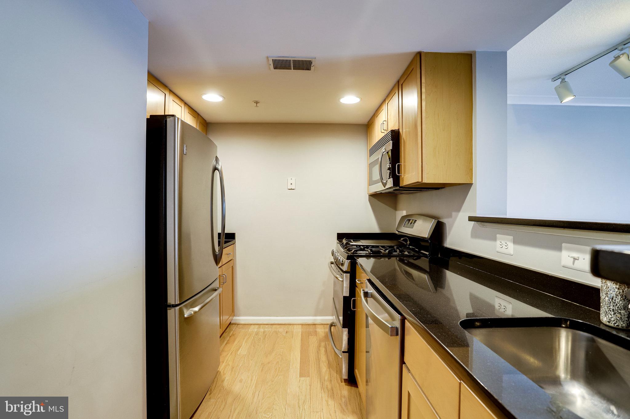 COURTHOUSE - Residential Lease