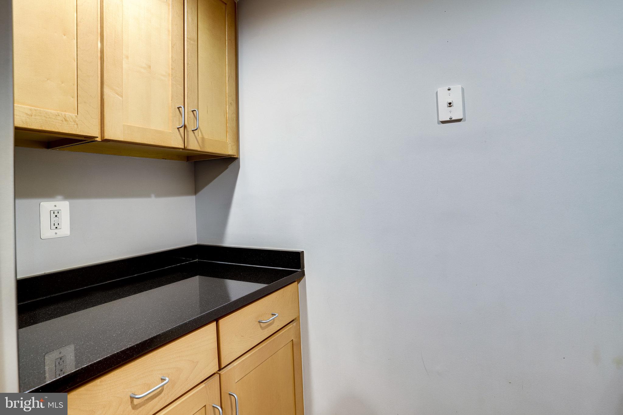 COURTHOUSE - Residential Lease