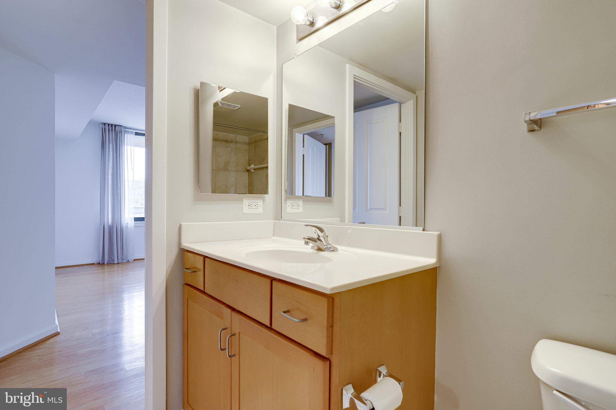 COURTHOUSE - Residential Lease