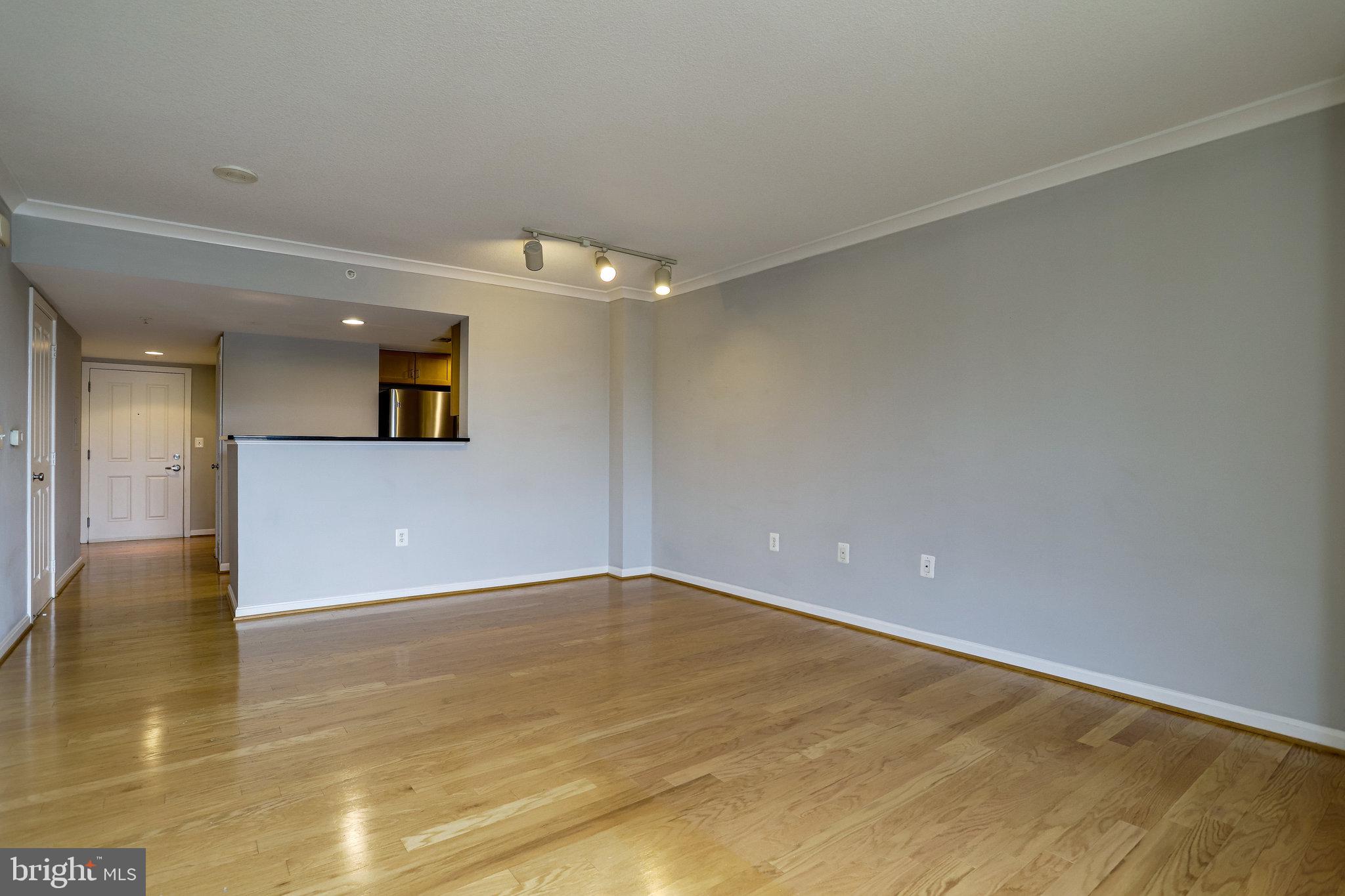 COURTHOUSE - Residential Lease