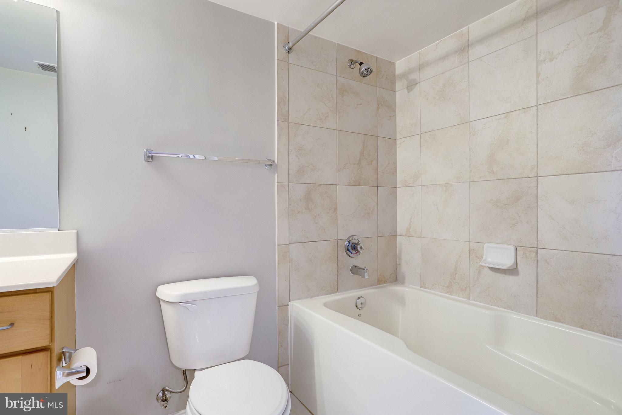 COURTHOUSE - Residential Lease