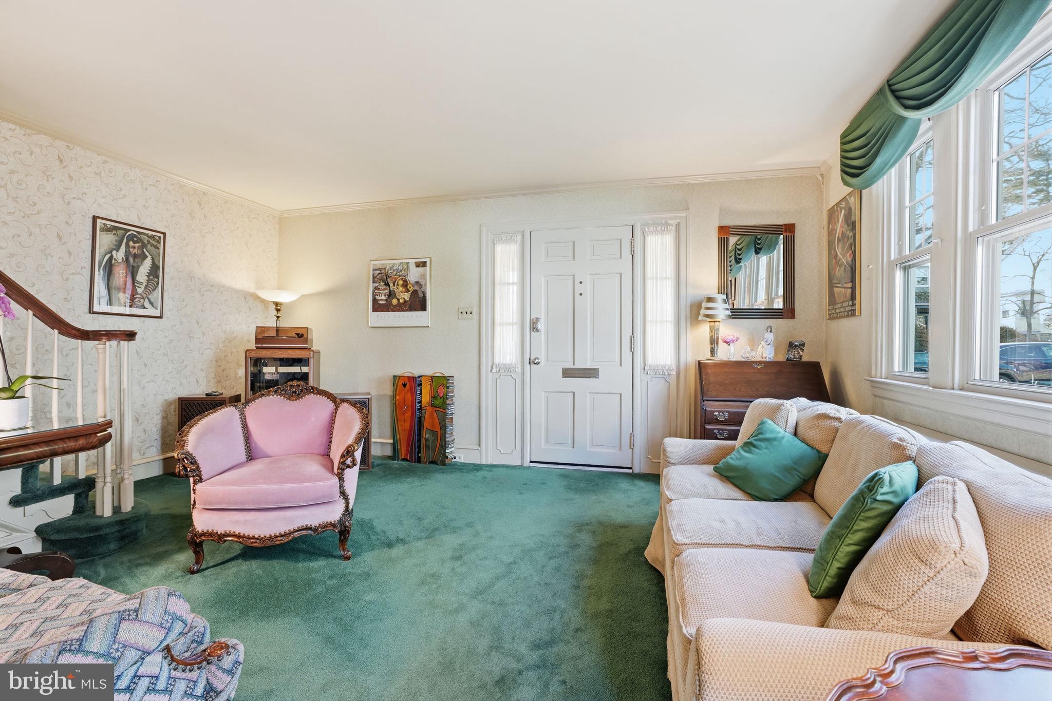 CHELTEN HILLS - Residential