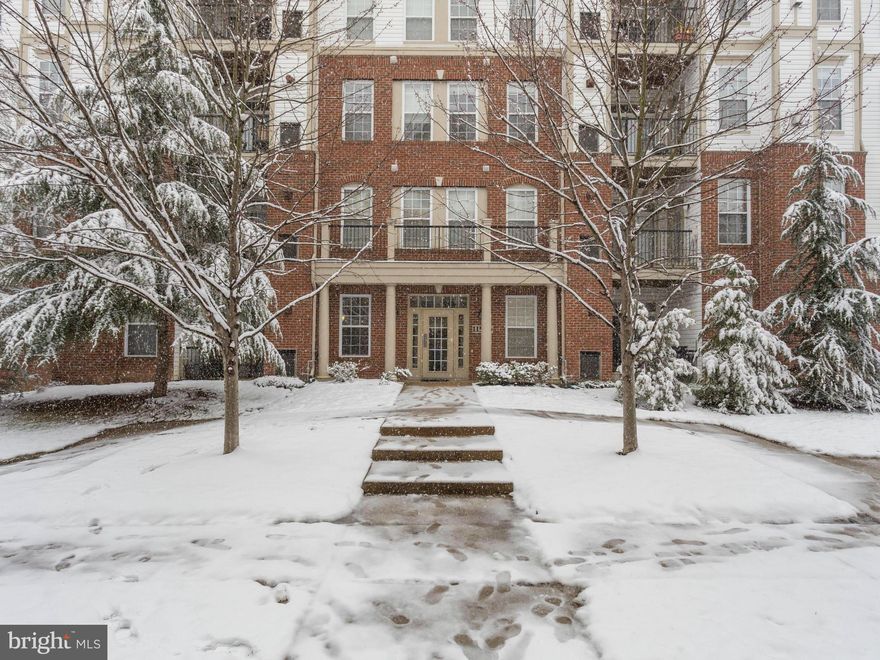 OPEN HOUSE CANCELLED/UNDER CONTRACT