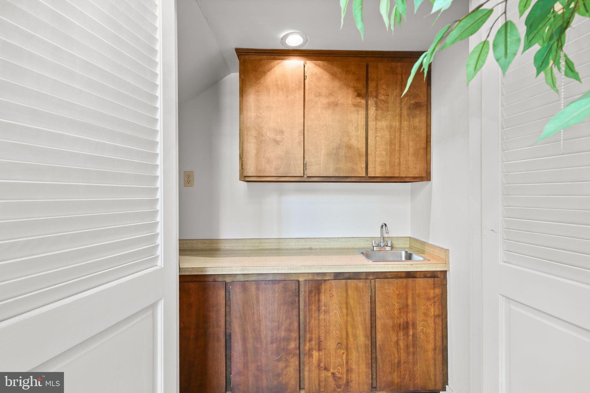 TWIN LAKES - Residential