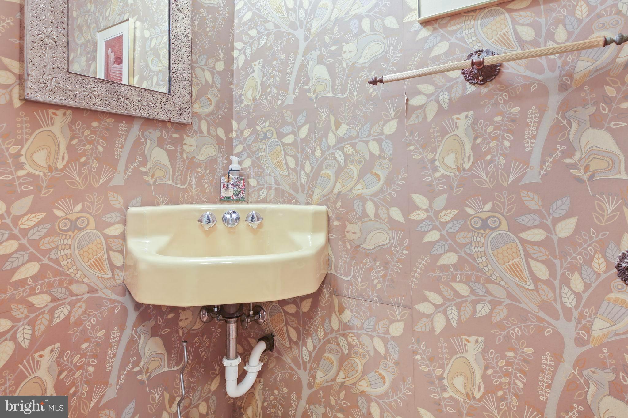 TWIN LAKES - Residential