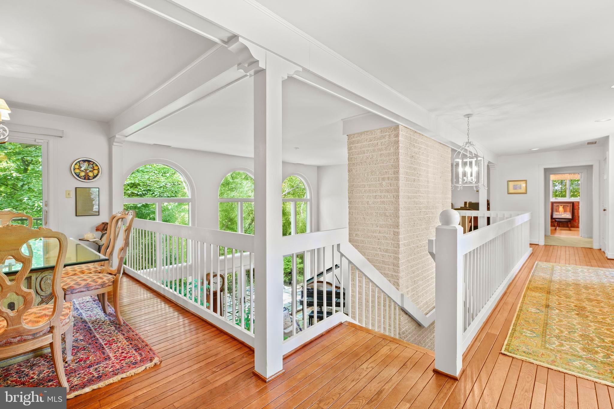 TWIN LAKES - Residential