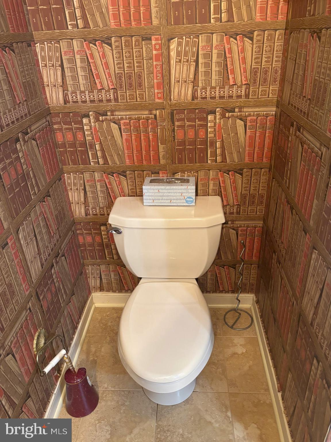 TWIN LAKES - Residential