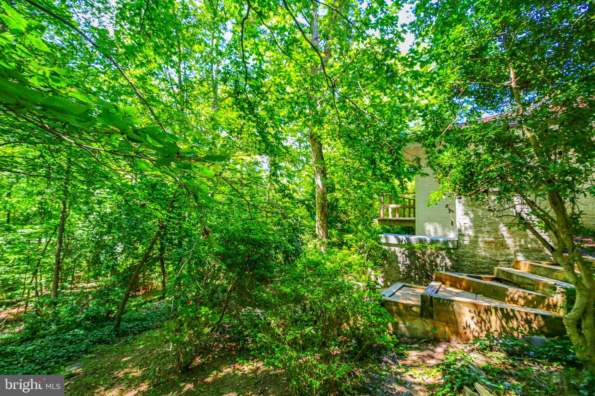 TWIN LAKES - Residential