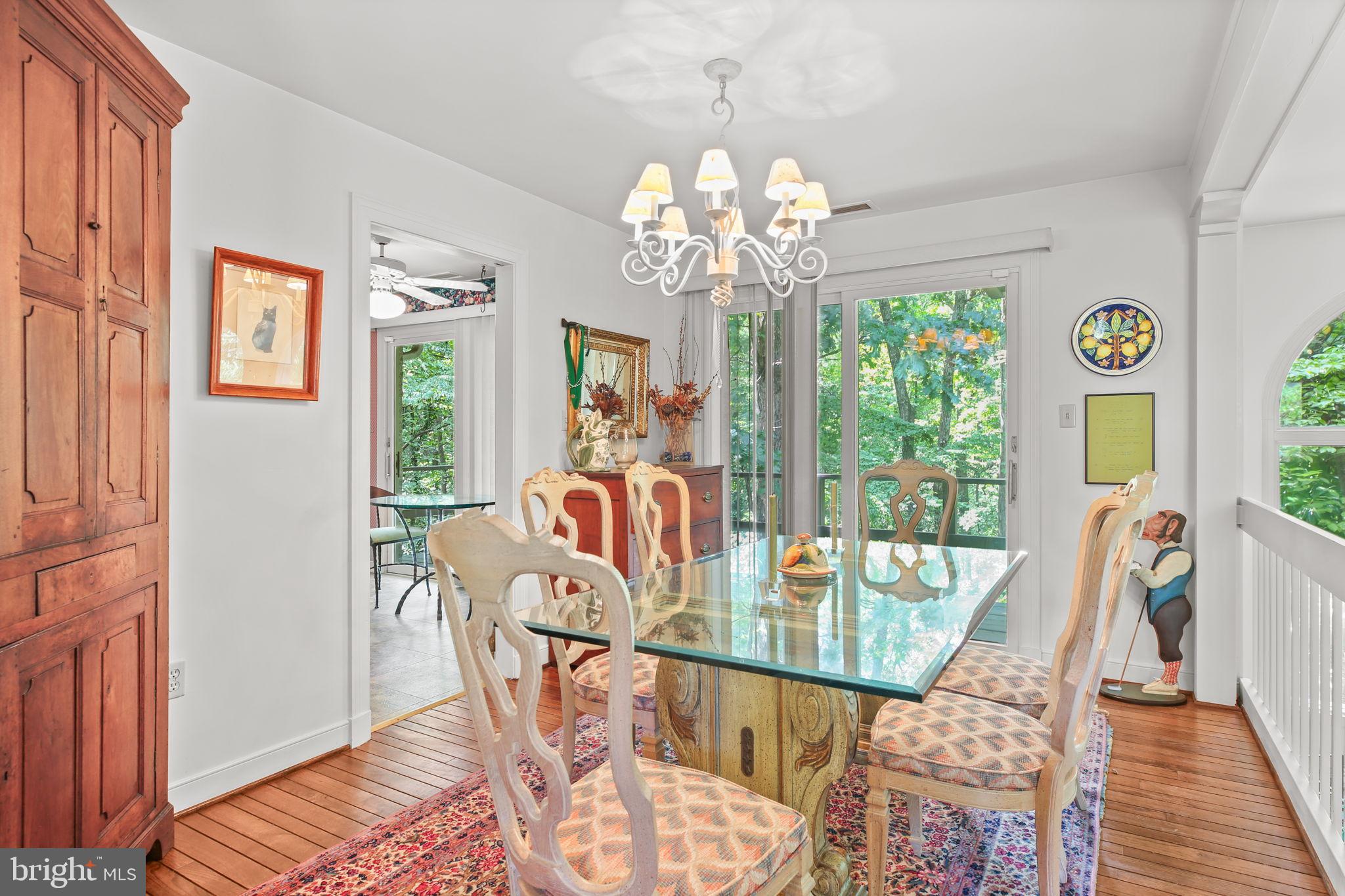 TWIN LAKES - Residential