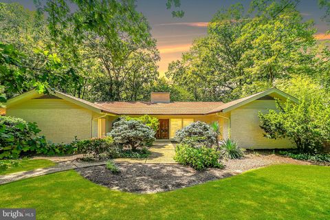 Photo of 109 Goodloe Drive, FREDERICKSBURG, VA 22401 (MLS # VAFB2009958)