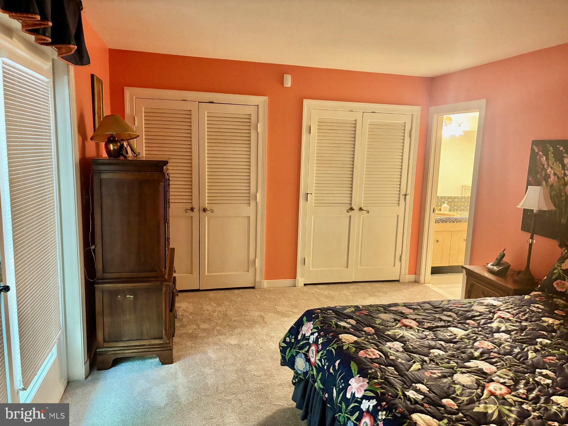 TWIN LAKES - Residential