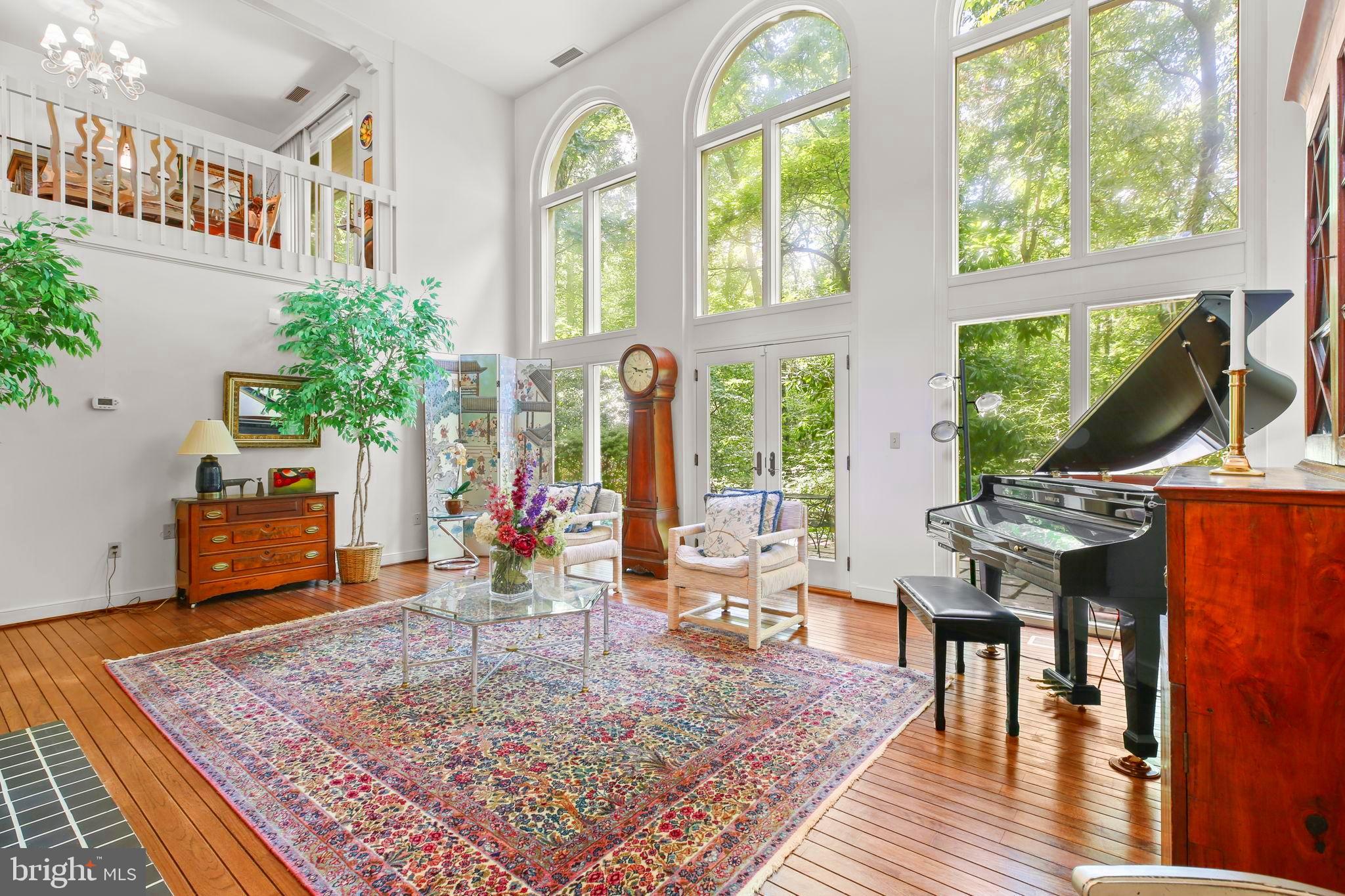 TWIN LAKES - Residential