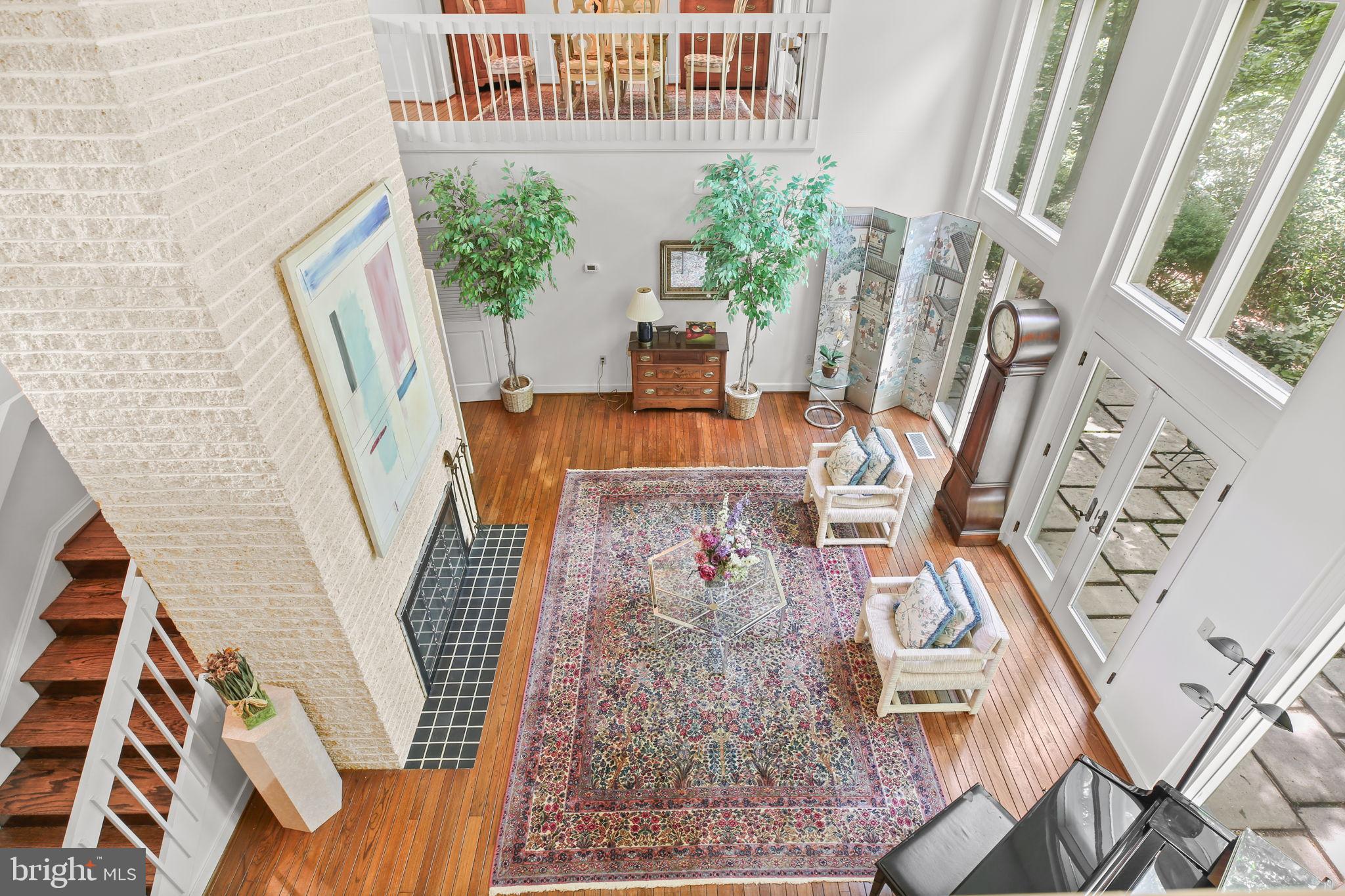 TWIN LAKES - Residential