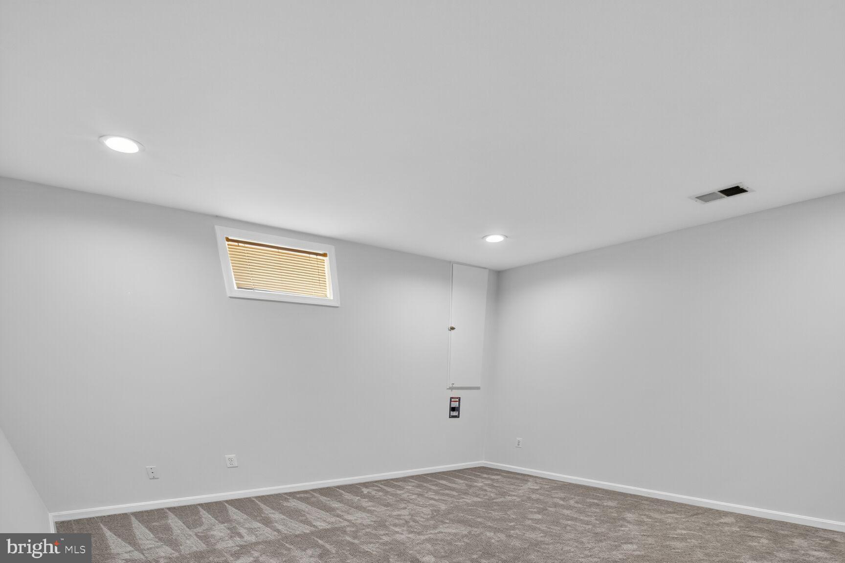 NATALIE ESTATES - Residential Lease