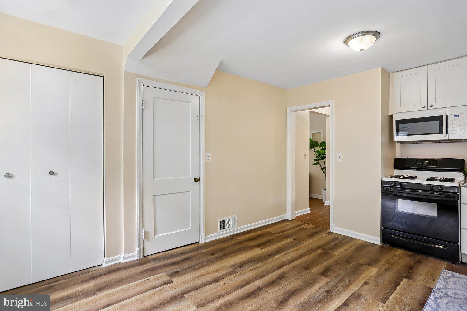 NORTH KENSINGTON - Residential