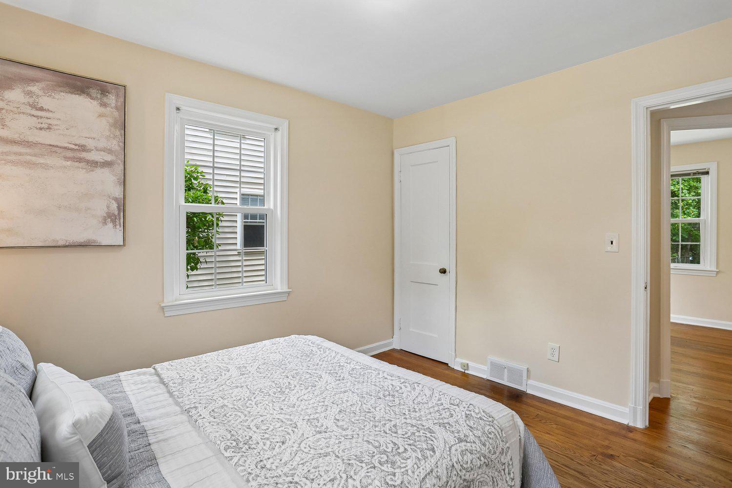 NORTH KENSINGTON - Residential
