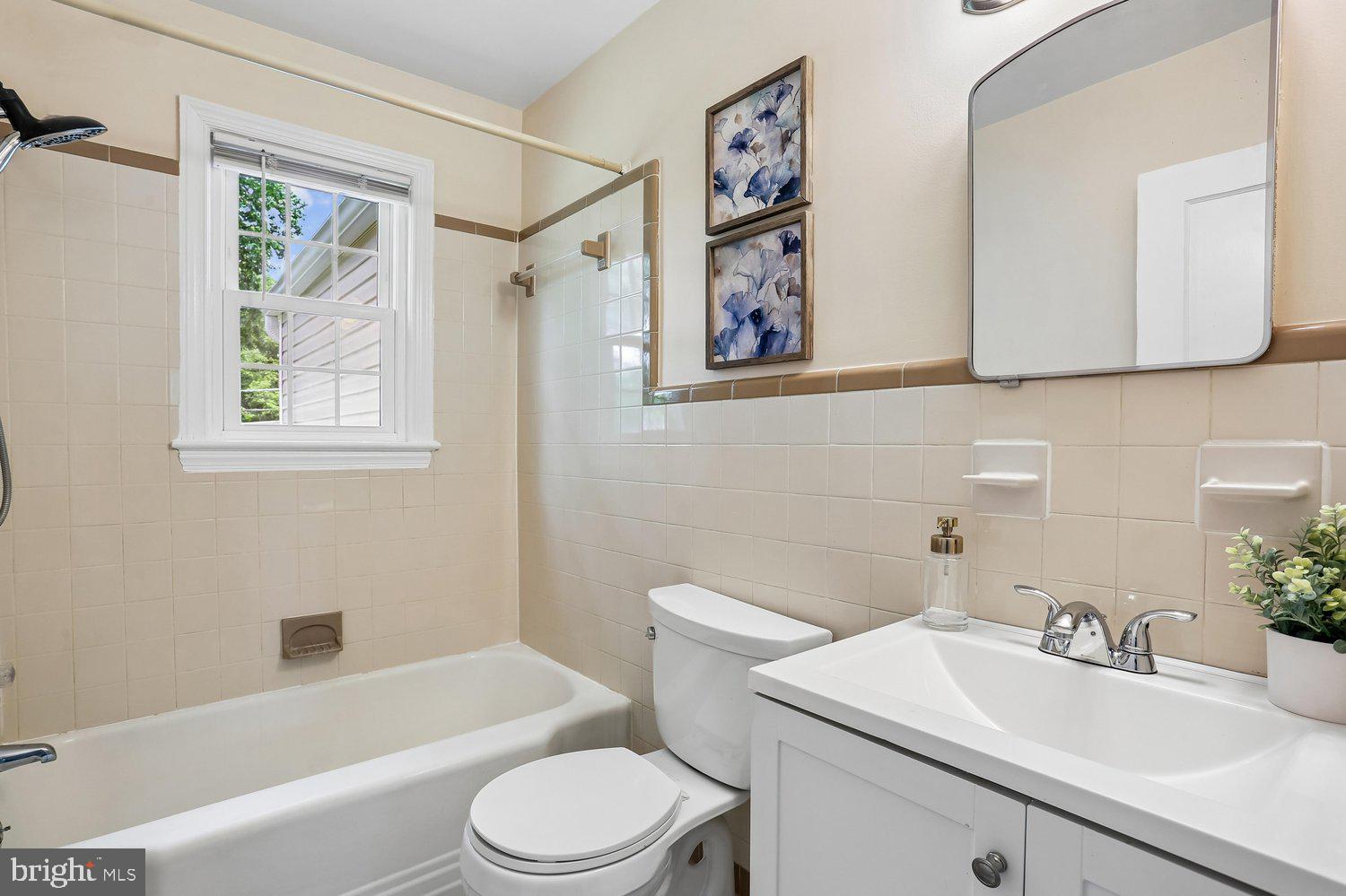 NORTH KENSINGTON - Residential