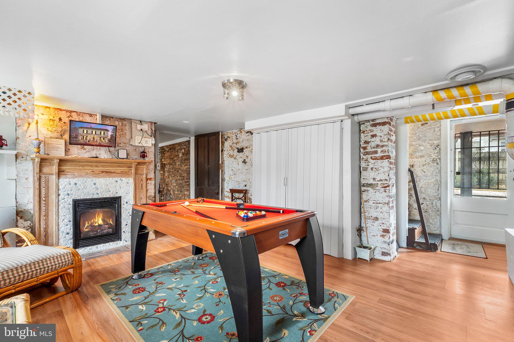 CHARLES TOWN - Residential