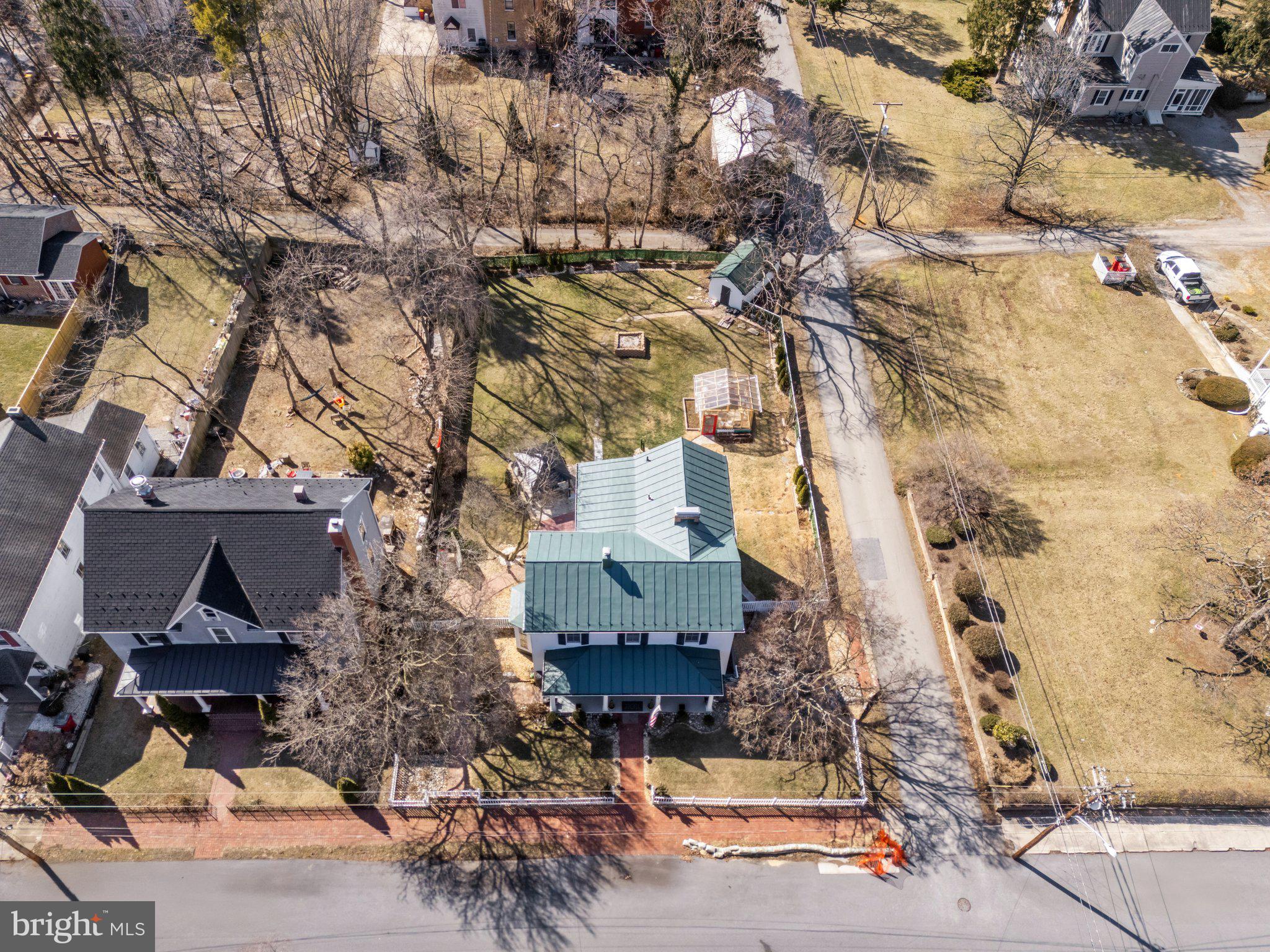 402 S SAMUEL STREET