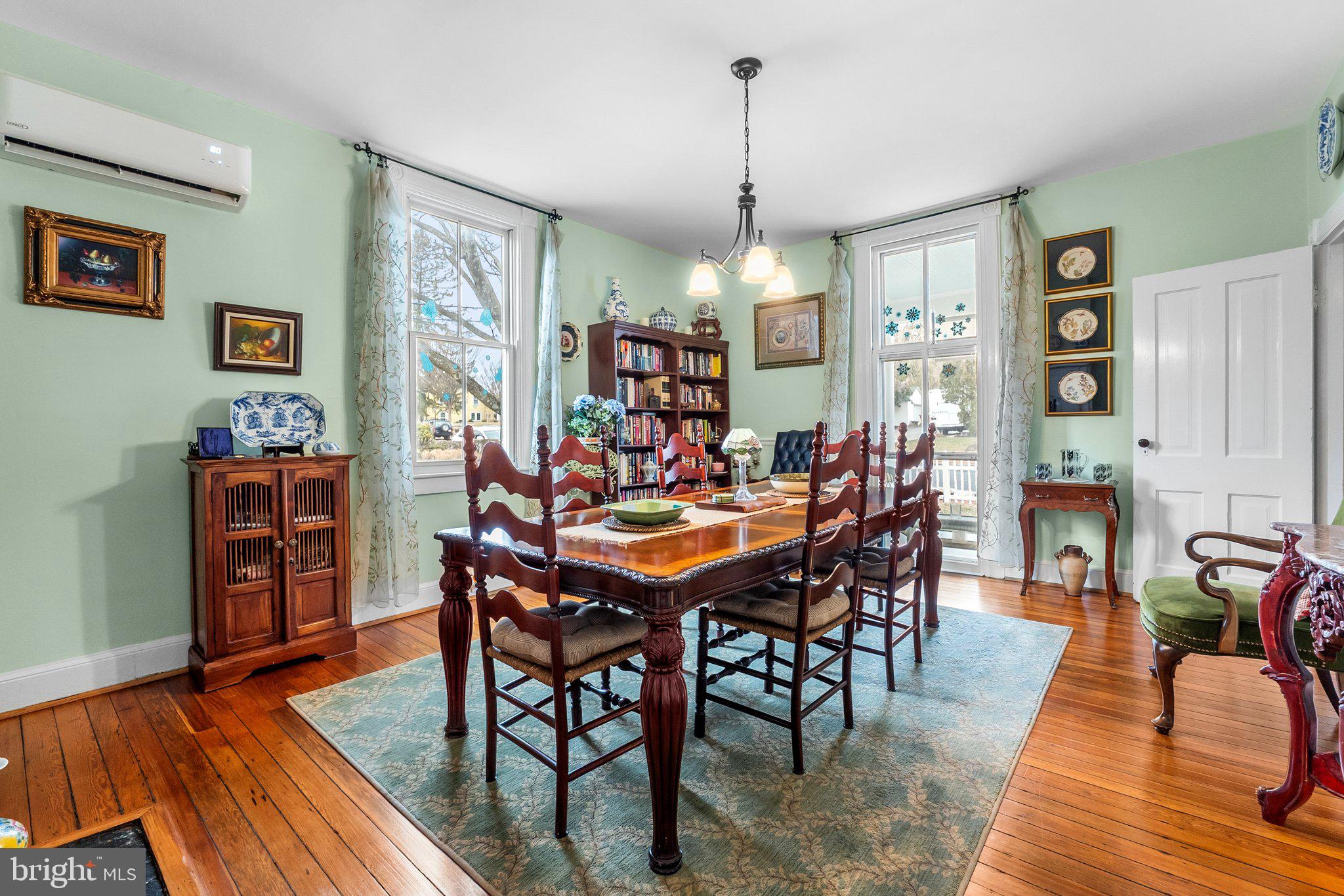 CHARLES TOWN - Residential