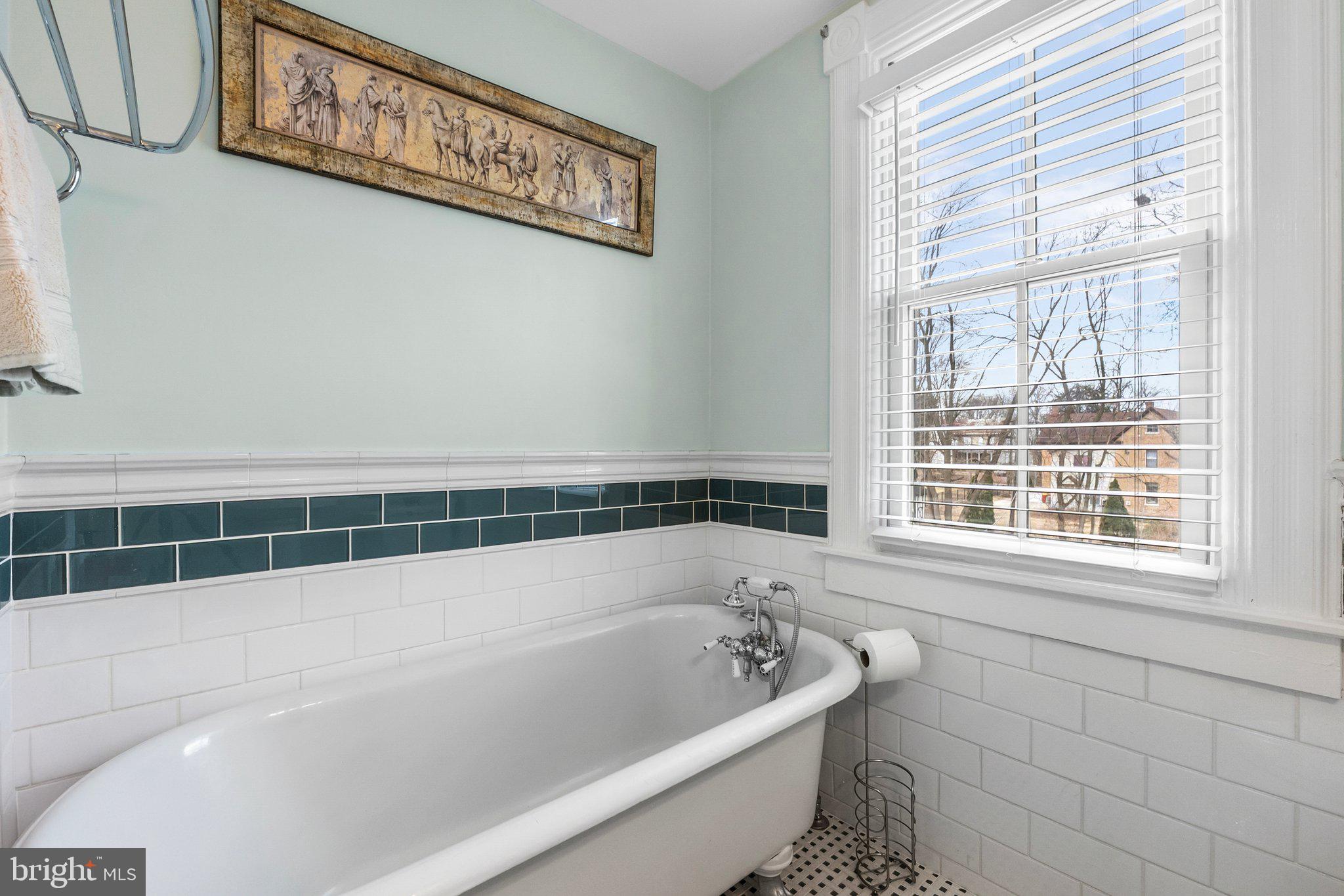 CHARLES TOWN - Residential