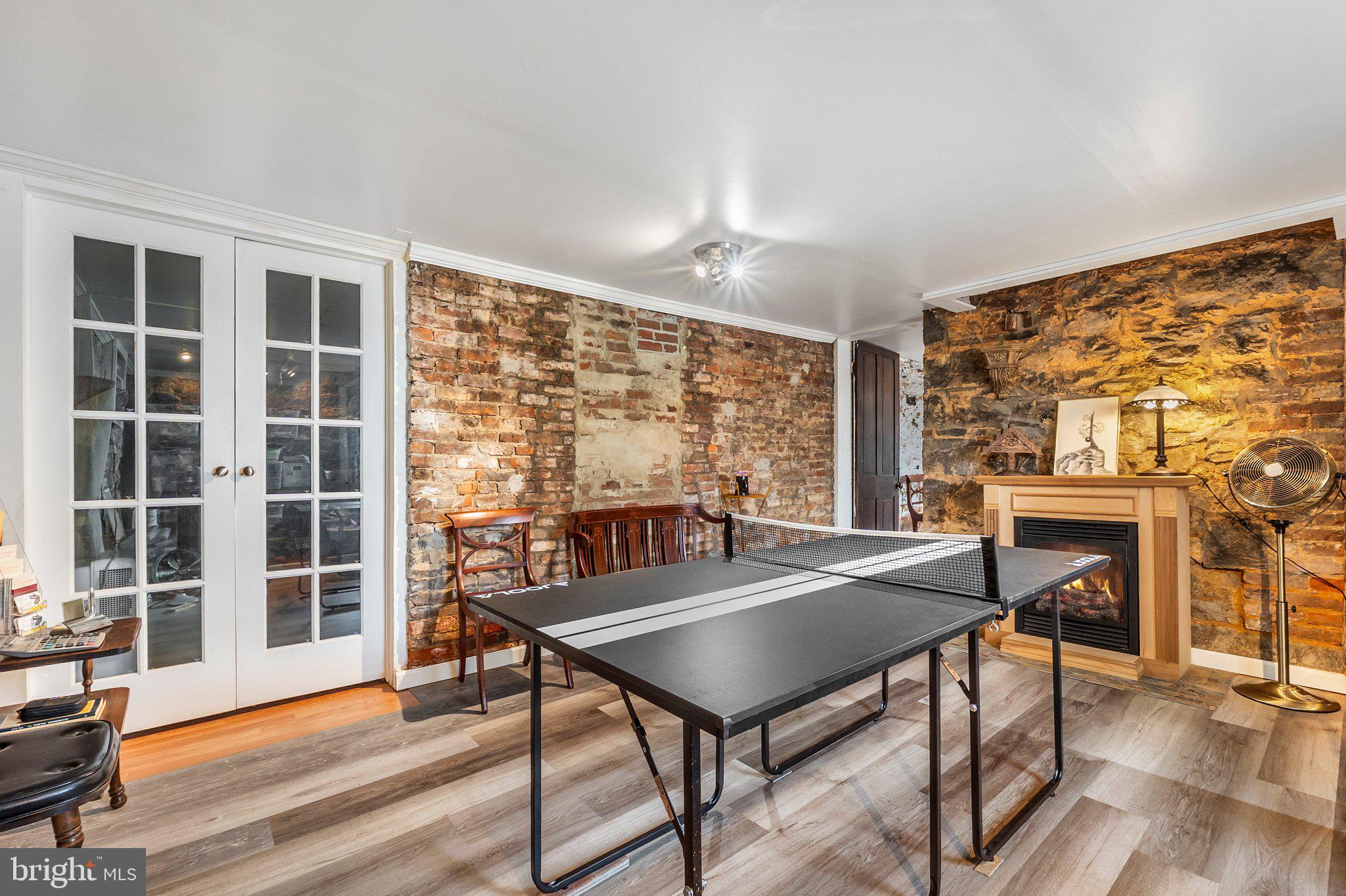 CHARLES TOWN - Residential