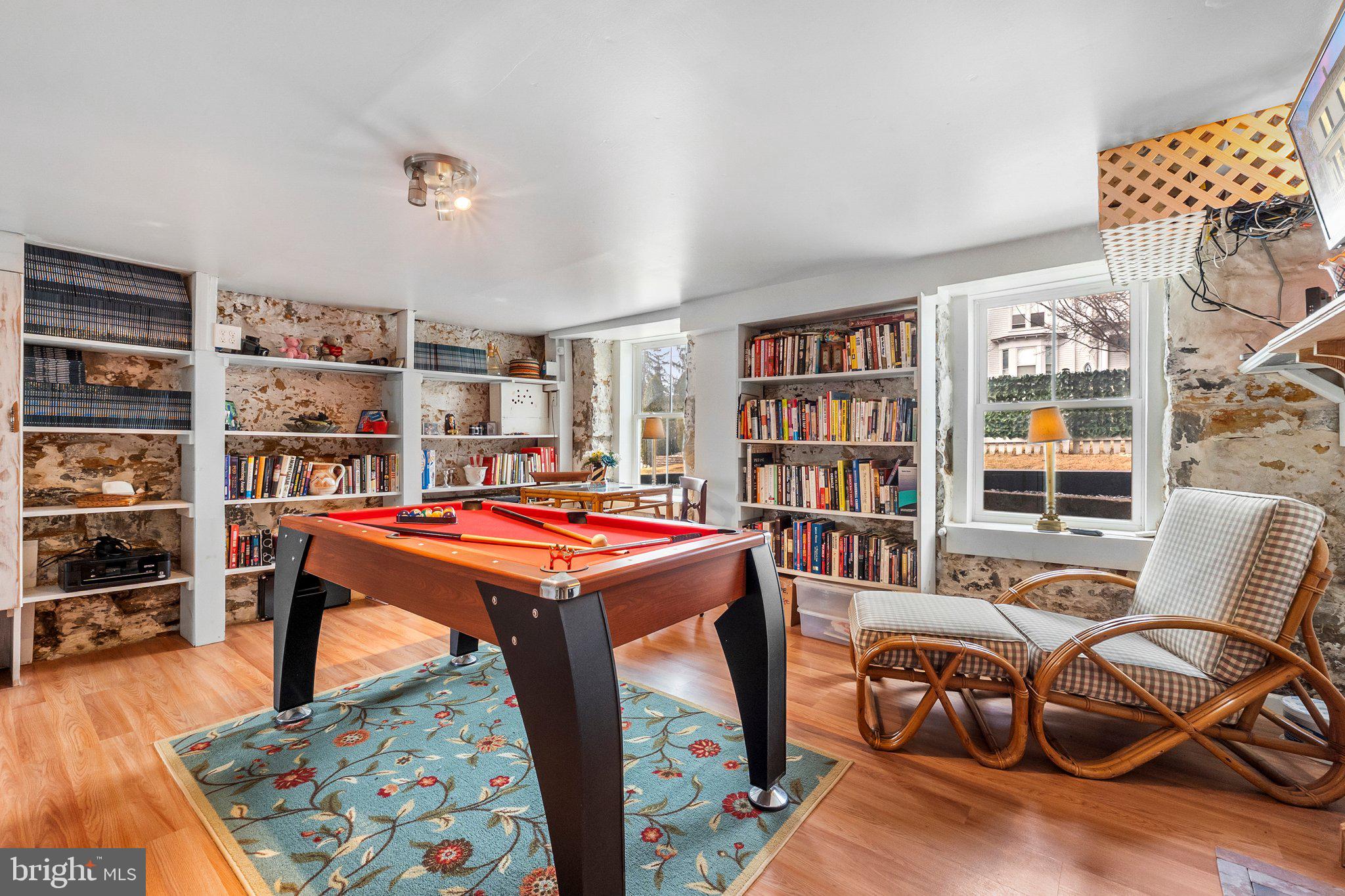 CHARLES TOWN - Residential