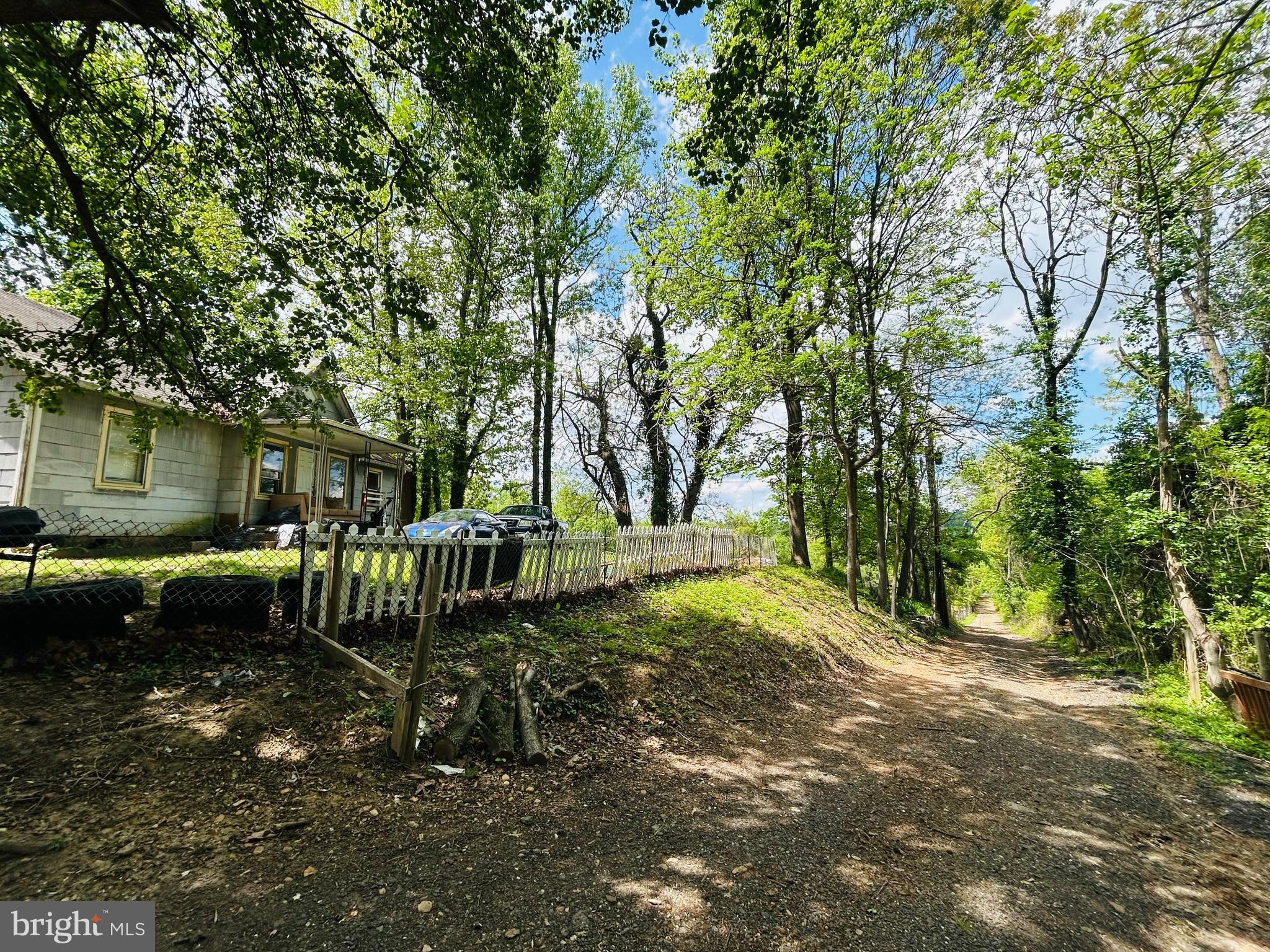 1701 FERGUSON LANE