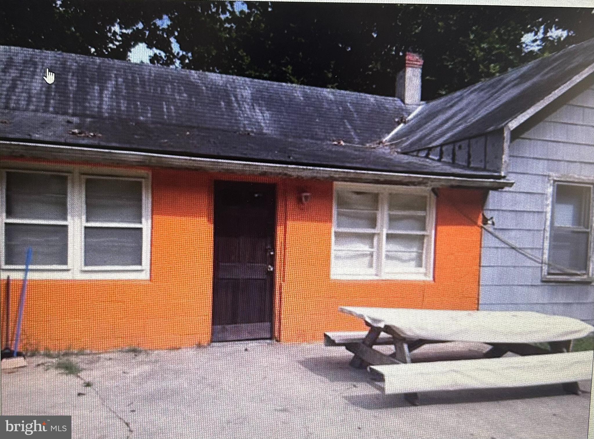 1701 FERGUSON LANE