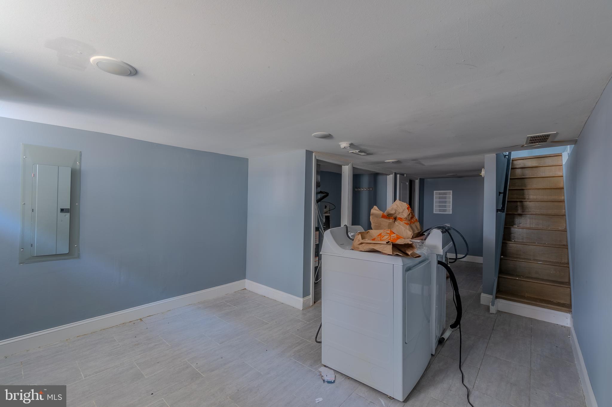 WHITMAN - Residential