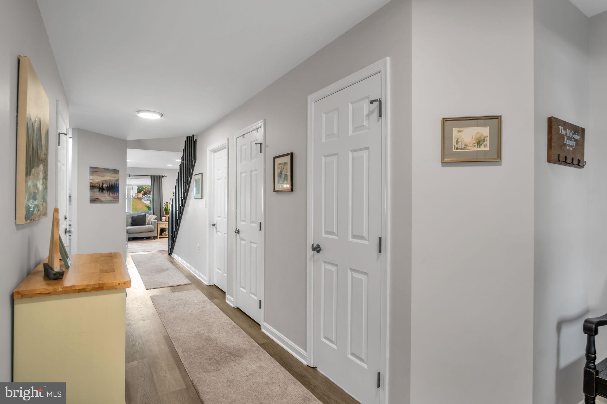 1490 MAPLEWOOD DRIVE