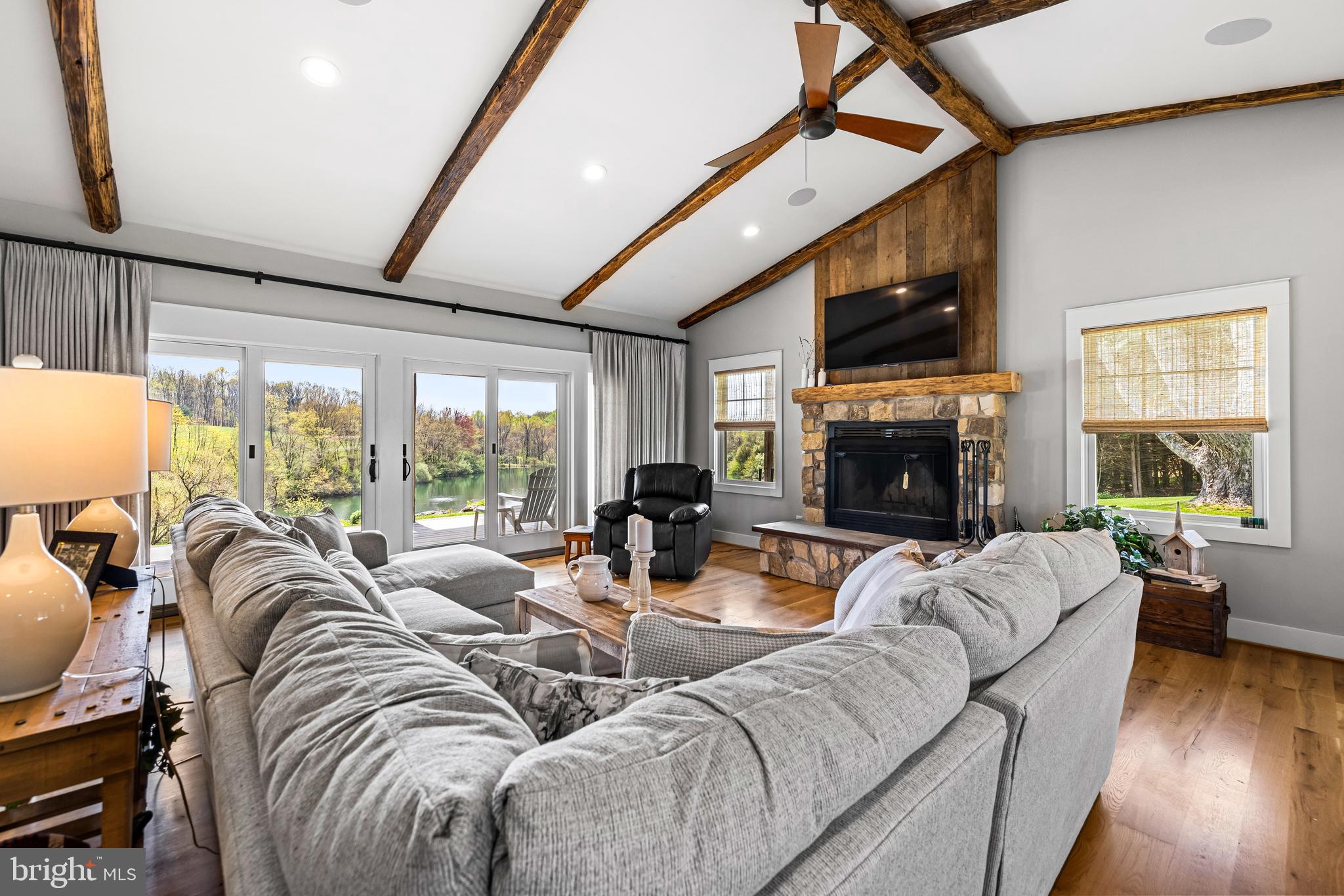 FREELAND - Residential