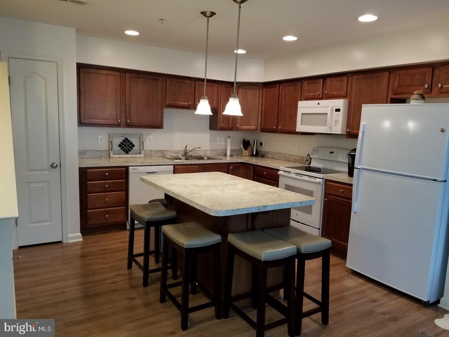 RESERVOIR RIDGE - Residential