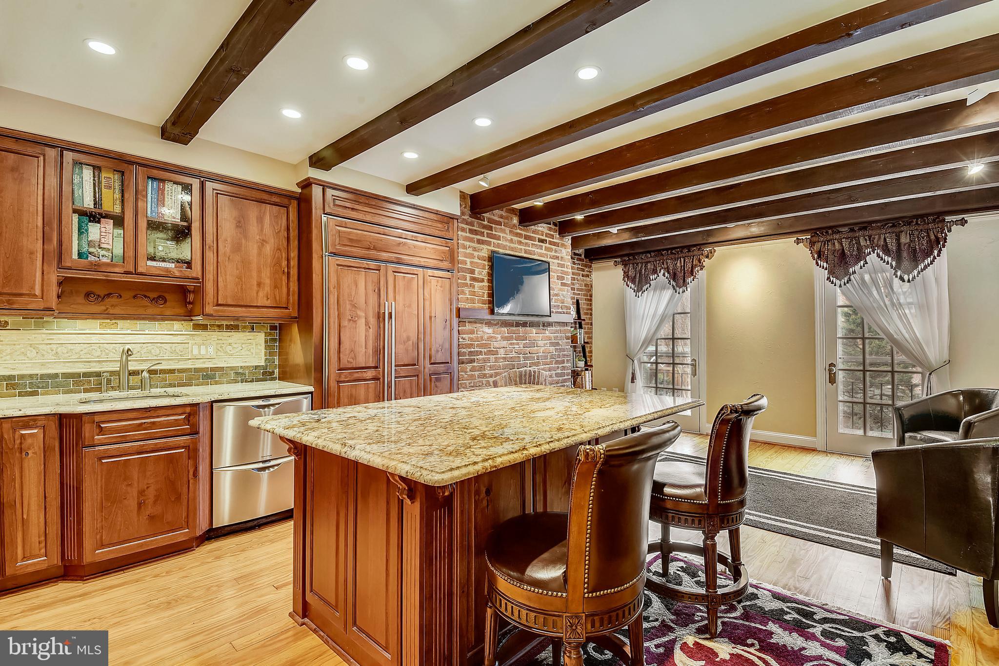 PITT MEWS - Residential