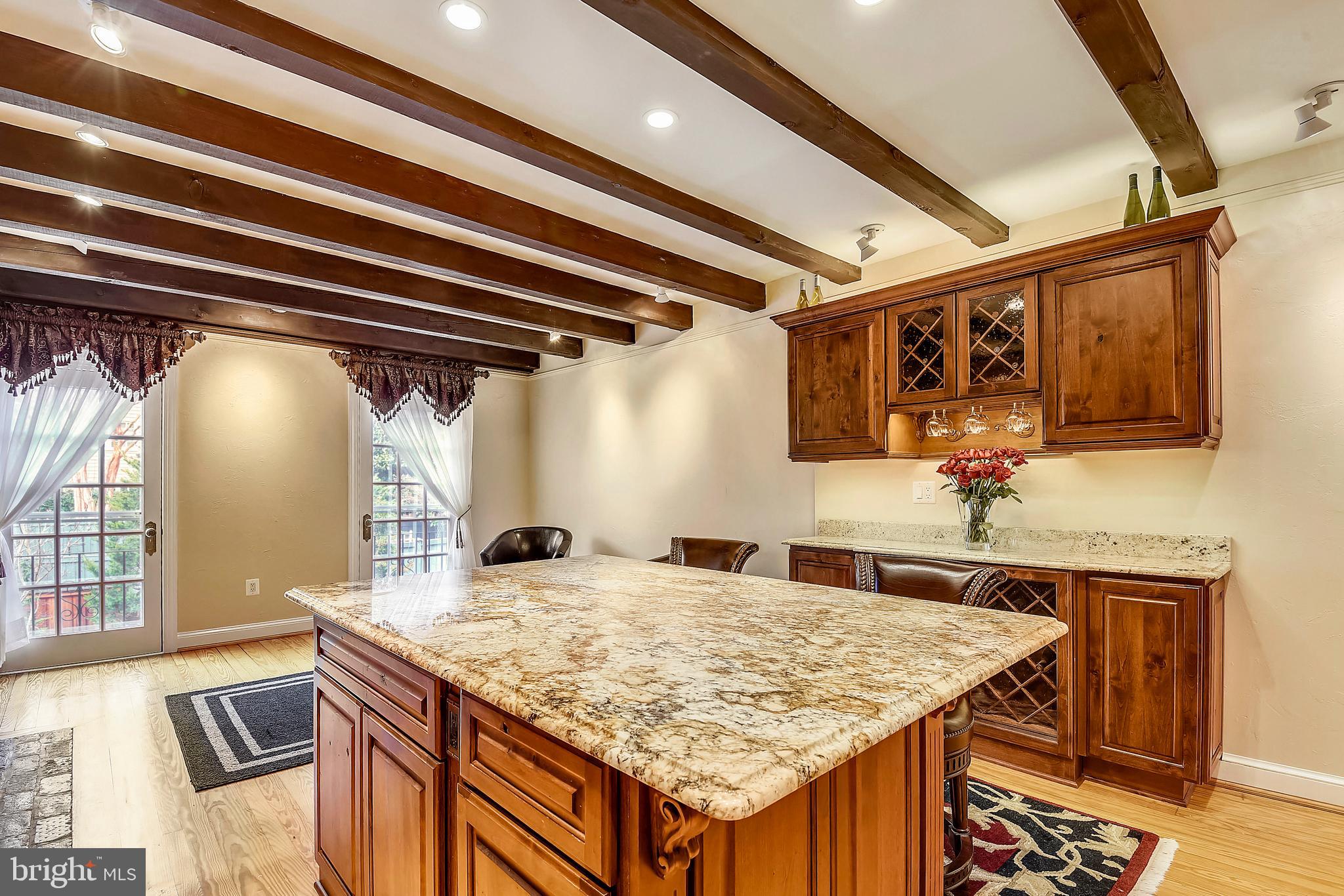 PITT MEWS - Residential