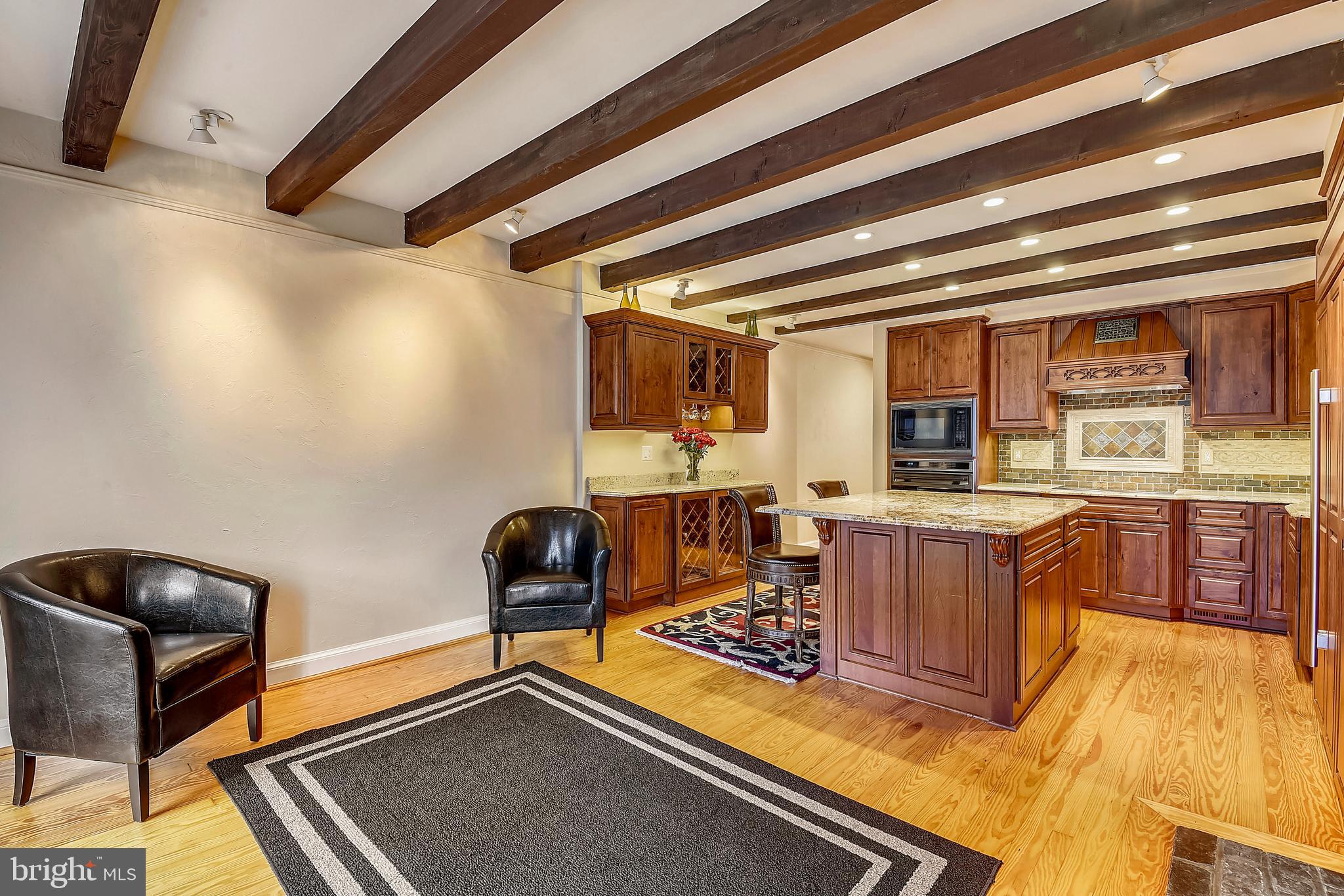 PITT MEWS - Residential