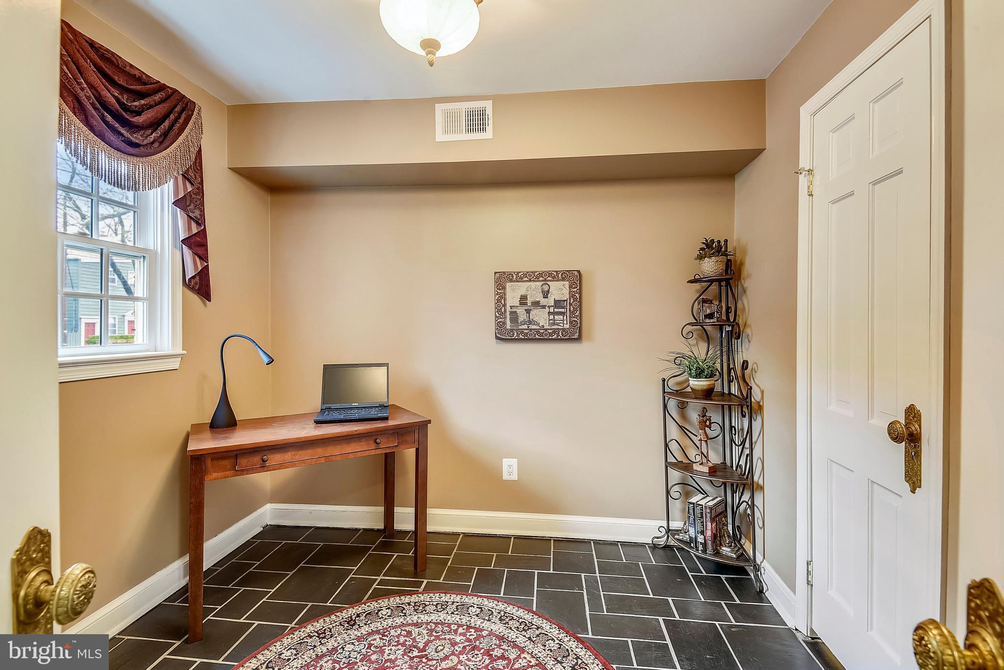 PITT MEWS - Residential