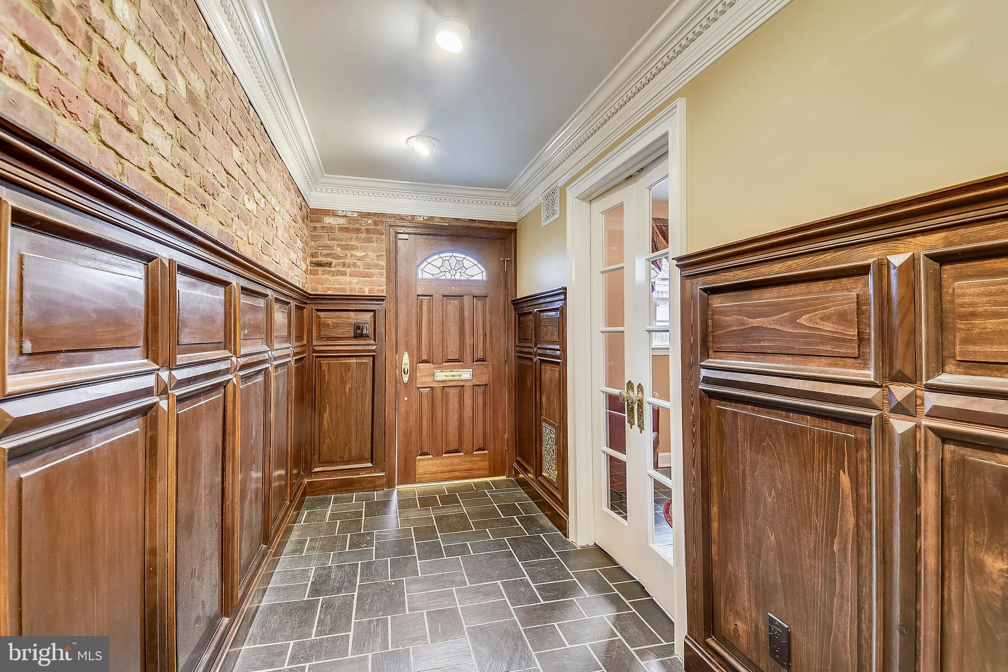 PITT MEWS - Residential