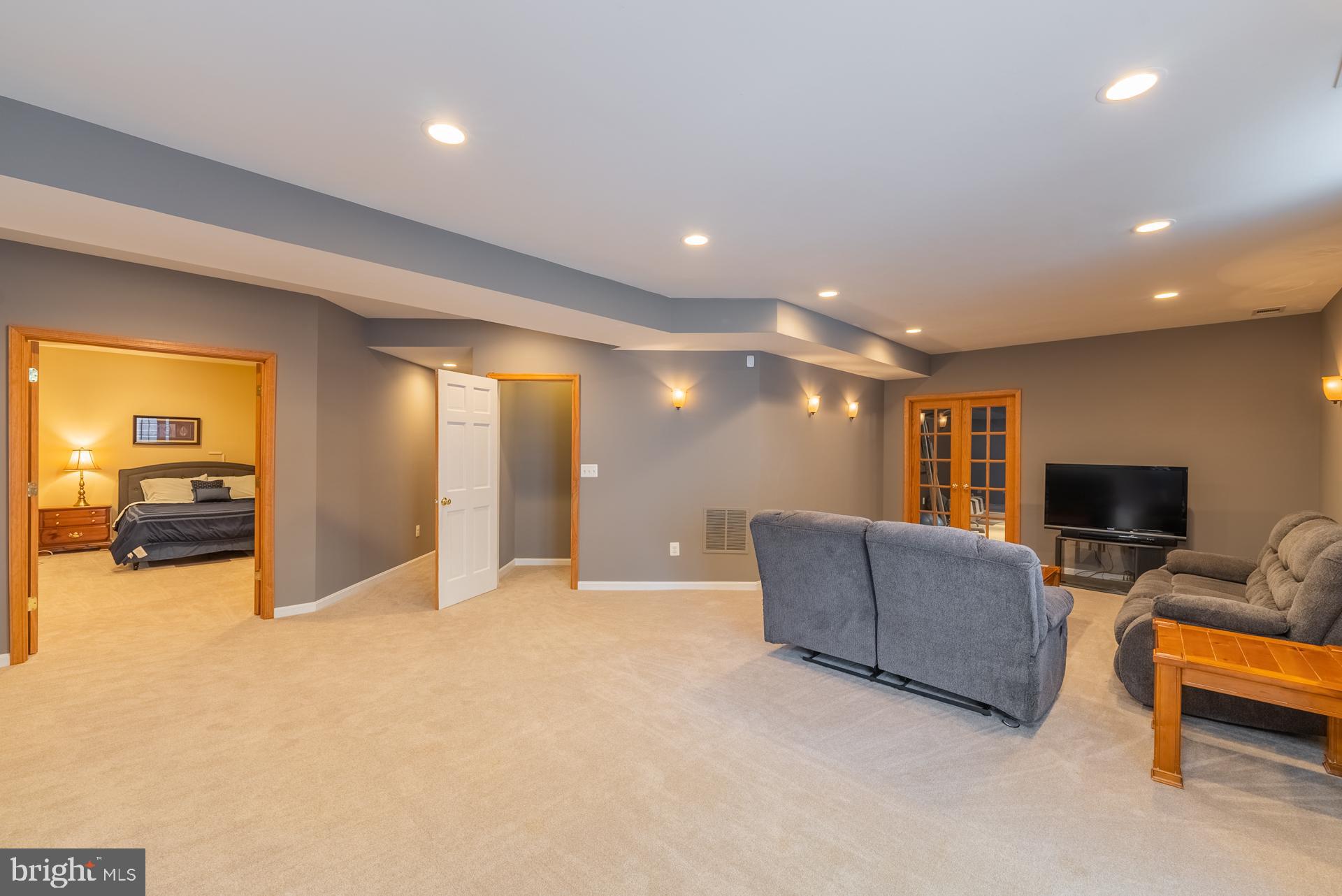 POTOMAC STATION - Residential