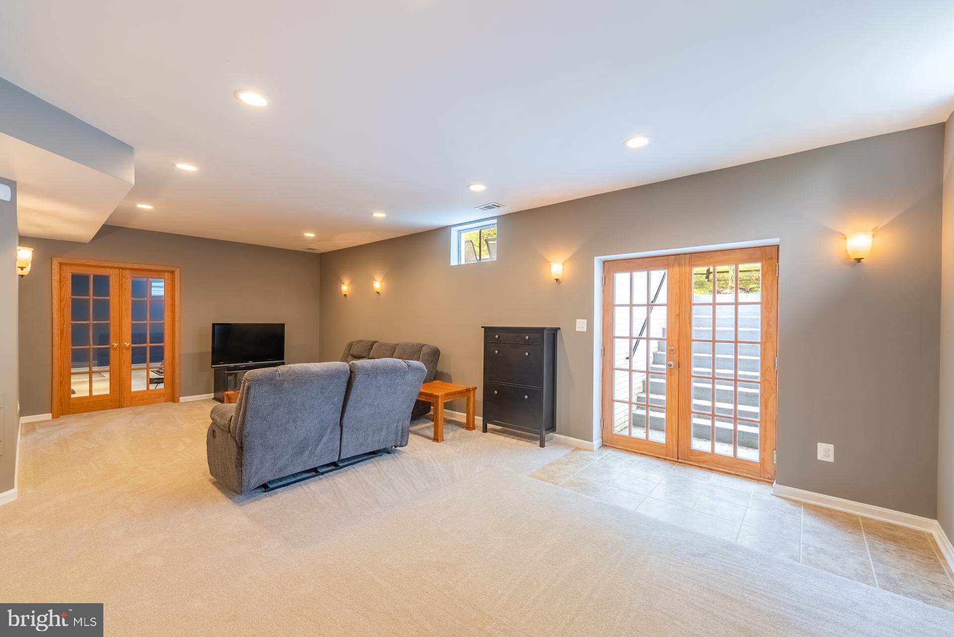 POTOMAC STATION - Residential