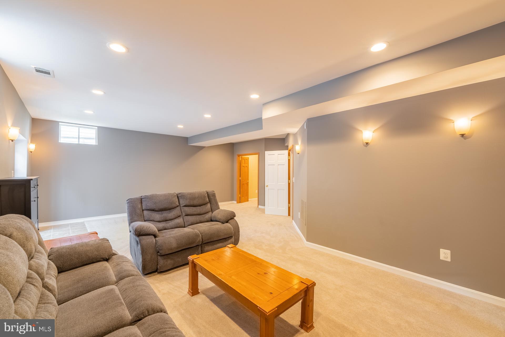 POTOMAC STATION - Residential