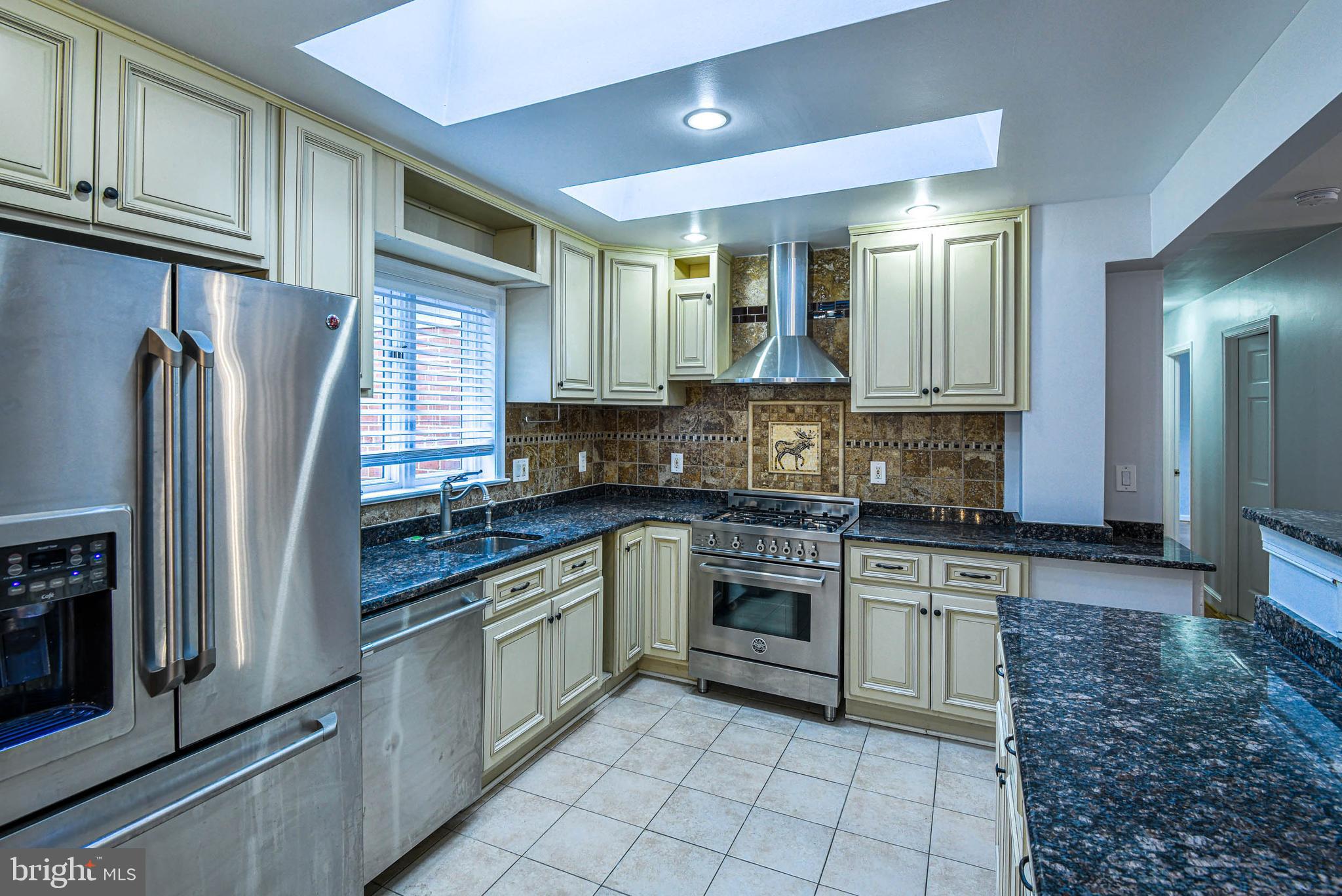 STRATTON WOODS - Residential Lease