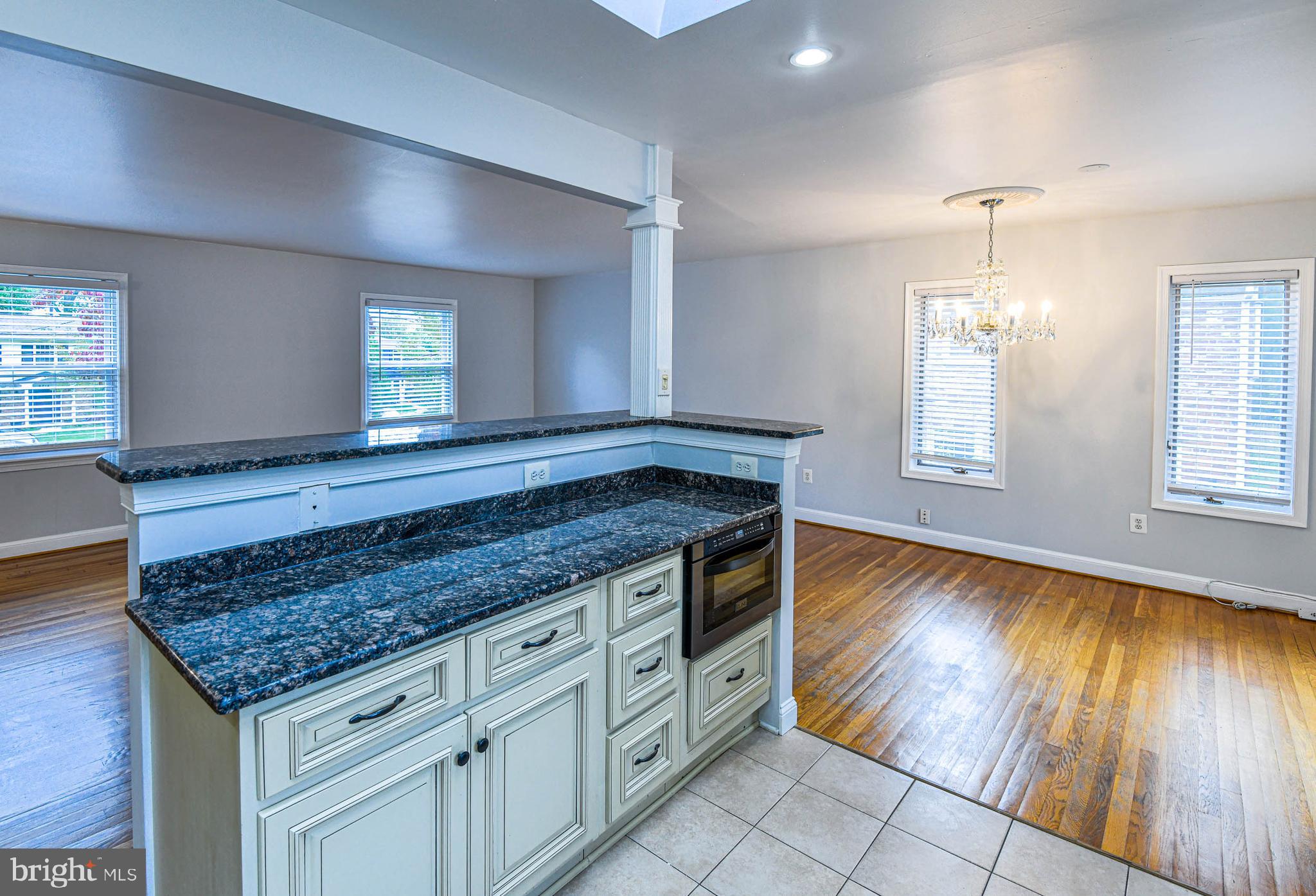 STRATTON WOODS - Residential Lease