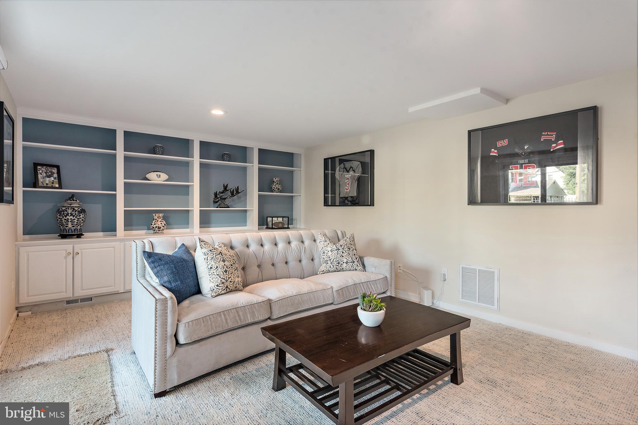 CHESAPEAKE LANDING - Residential