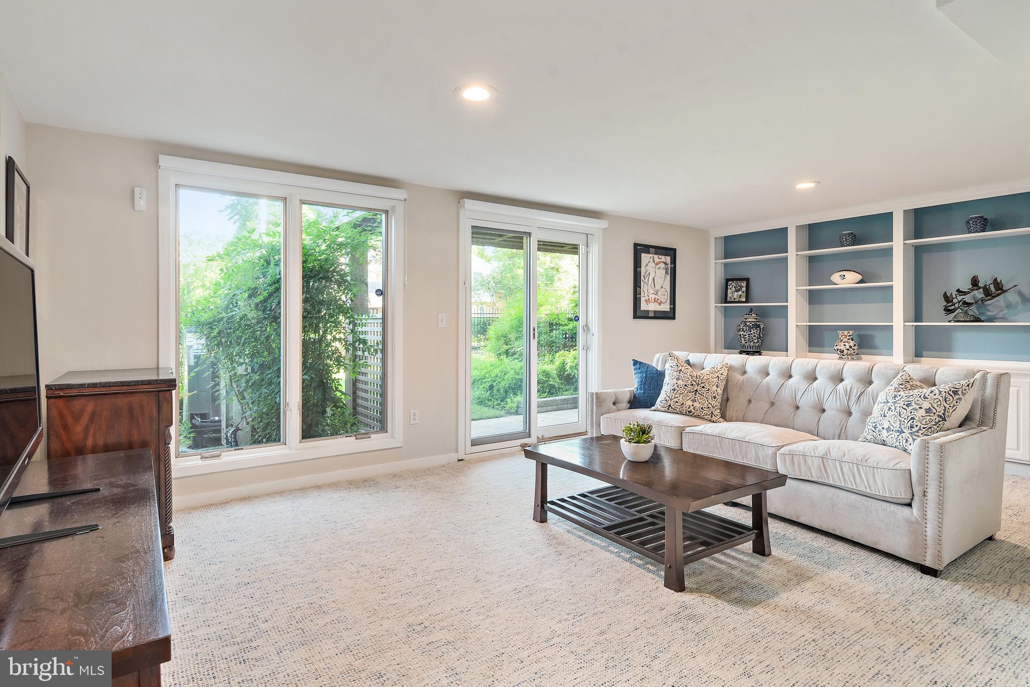 CHESAPEAKE LANDING - Residential